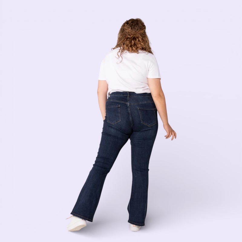 Nina Carter&reg; taskulliset korkeavy&ouml;t&auml;r&ouml;iset naisten plus size Bootcut farkut, tummansiniset